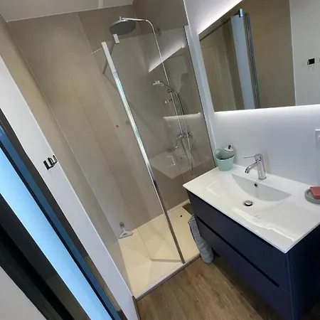 Magnifique Contemporaine Climatisee Piscine Ref Notre Dame Villa