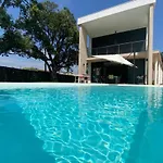 Magnifique Contemporaine Climatisee Piscine Ref Notre Dame Вілла Сен-Рафаель
