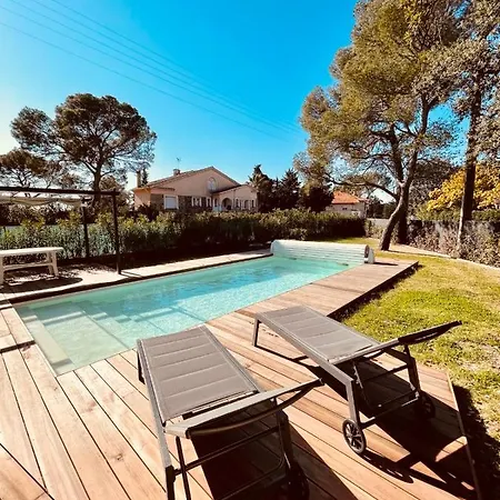 Magnifique Contemporaine Climatisée Piscine Ref Notre Dame Villa