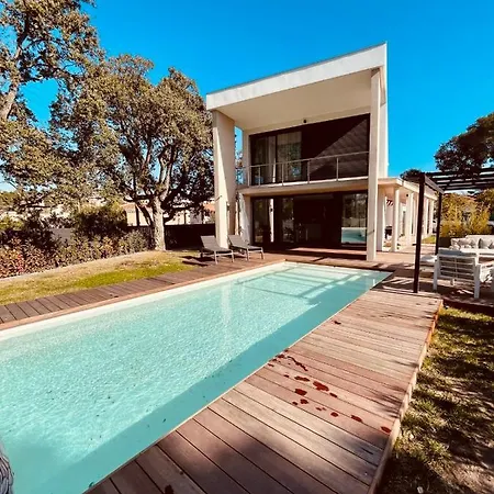 Magnifique Contemporaine Climatisée Piscine Ref Notre Dame *