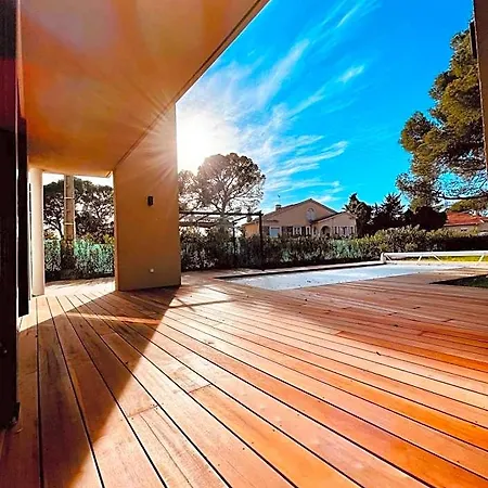 Magnifique Contemporaine Climatisee Piscine Ref Notre Dame *