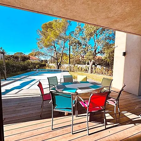 Magnifique Contemporaine Climatisee Piscine Ref Notre Dame Villa Saint-Raphael (Var)