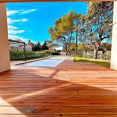Magnifique Contemporaine Climatisee Piscine Ref Notre Dame
