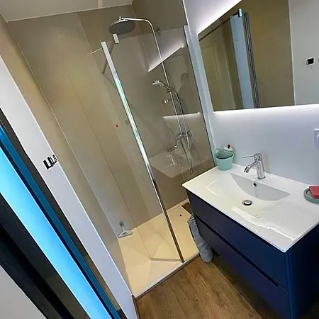 Magnifique Contemporaine Climatisee Piscine Ref Notre Dame Villa