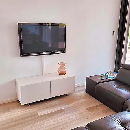 Magnifique Contemporaine Climatisee Piscine Ref Notre Dame