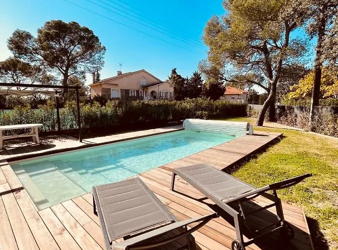 Magnifique Contemporaine Climatisee Piscine Ref Notre Dame Villa