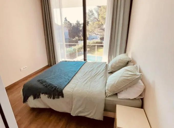 Magnifique Contemporaine Climatisee Piscine Ref Notre Dame Saint-Raphaël